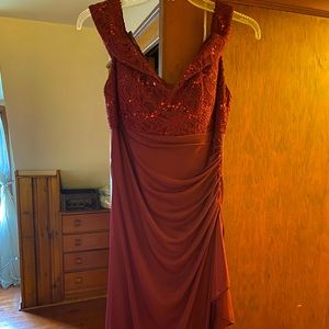 Sparkly, maroon floor-length dress. Perfect for a wedding!